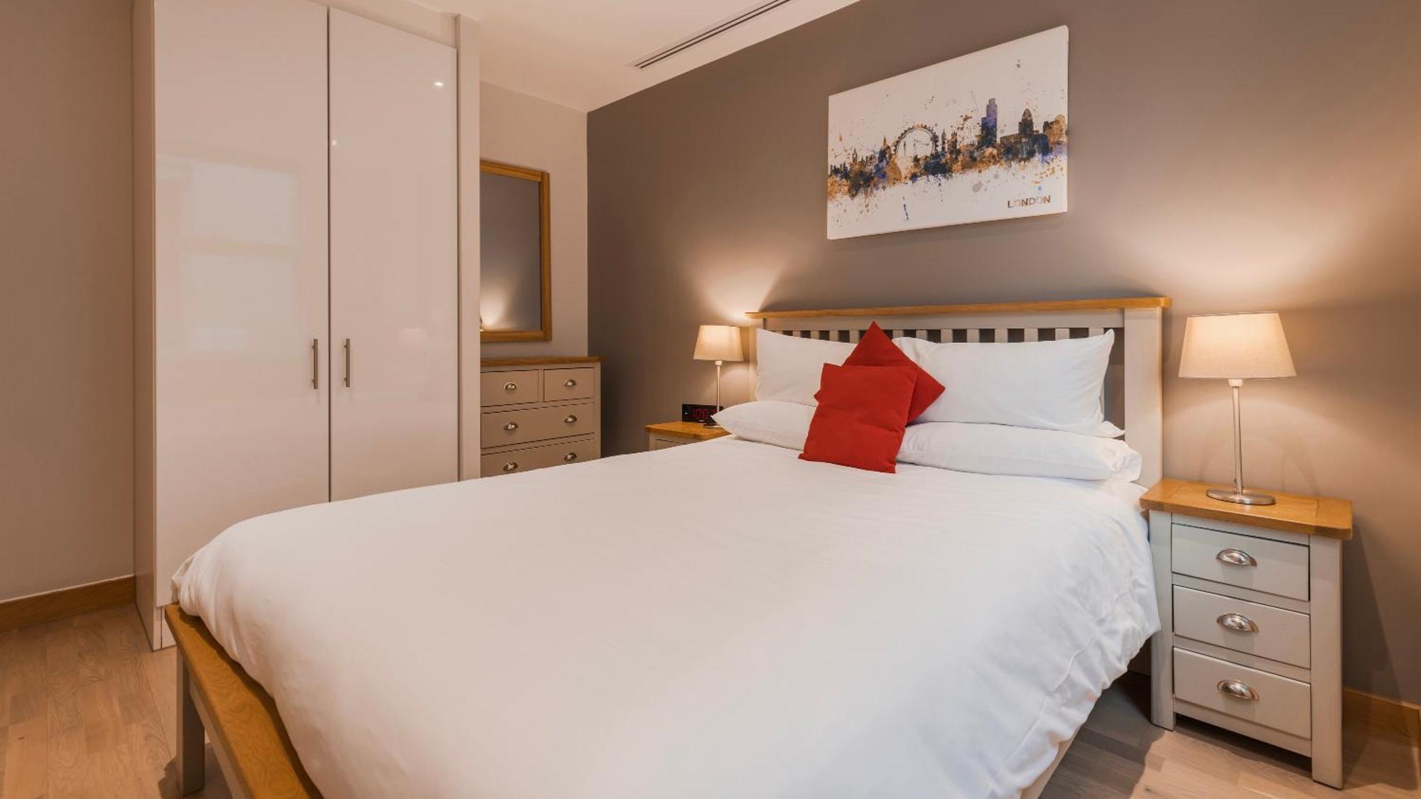 Barbican Serviced Apartments By Lovelystay 런던 외부 사진