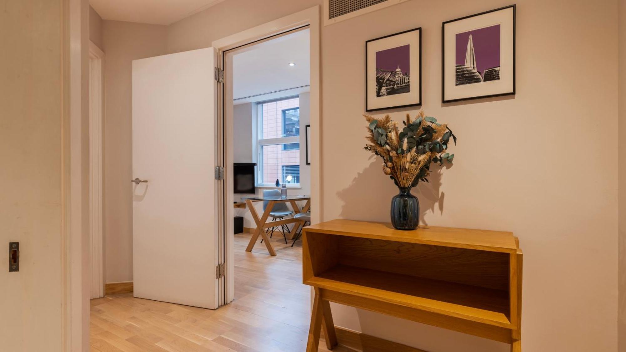 Barbican Serviced Apartments By Lovelystay 런던 외부 사진