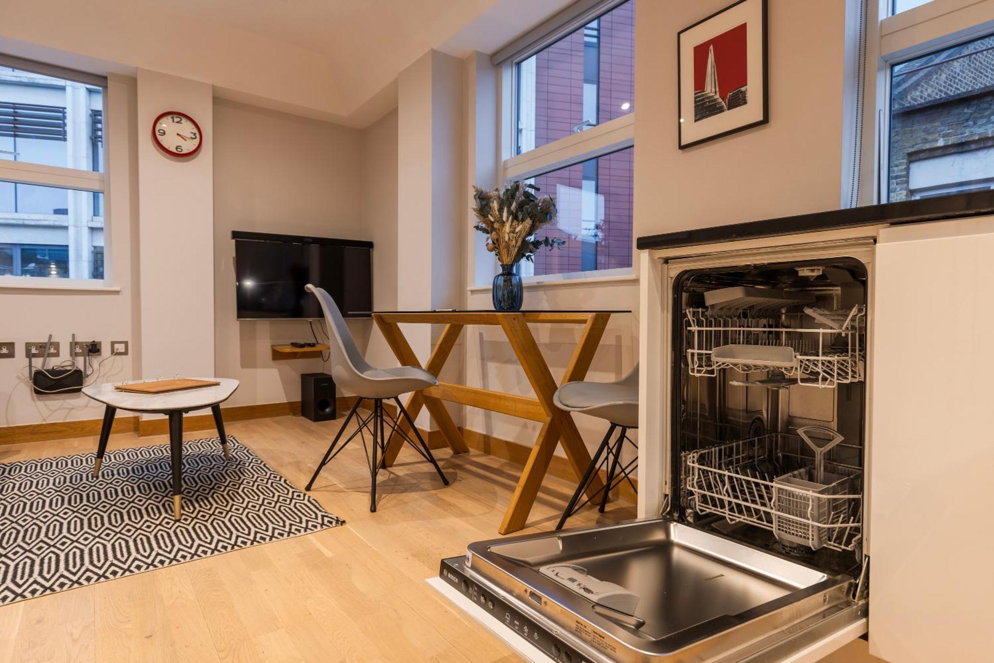 Barbican Serviced Apartments By Lovelystay 런던 객실 사진
