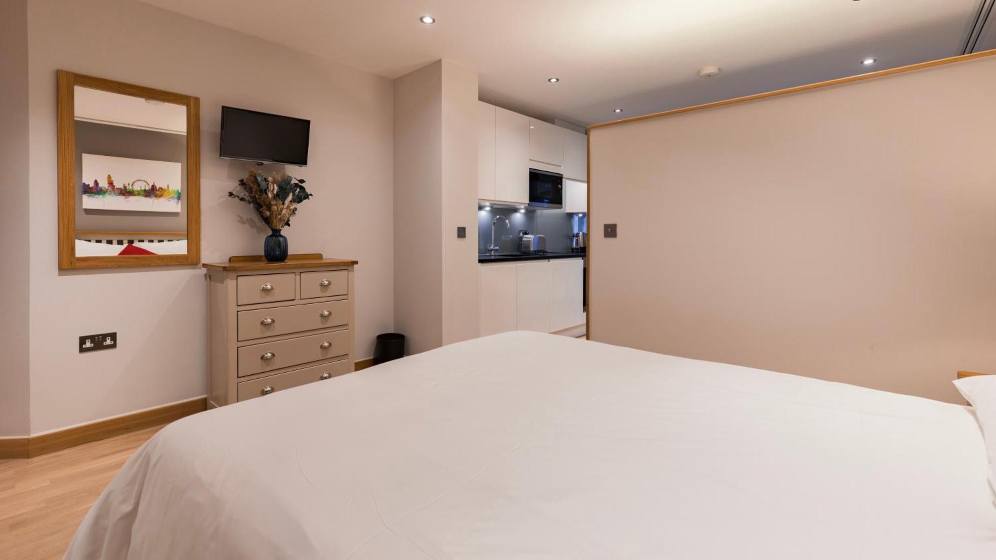 Barbican Serviced Apartments By Lovelystay 런던 객실 사진